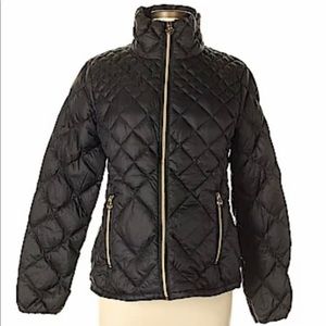 Black Michael Kors lightweight packable down puffer jacket.  EUC Size Medium